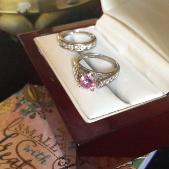 Platinum and Diamond wedding ring setting semi-mount - Picture 11 of 16